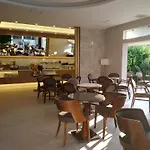 Bel Air Hotel
